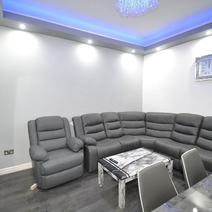 6 bedroom house to rent - Photo 1