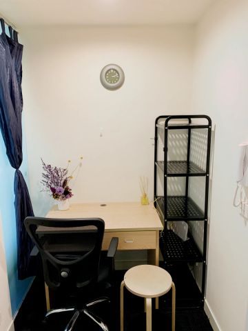 1 Bedroom - Photo 2