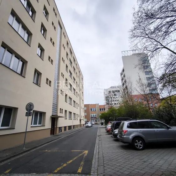 Pronájem - cihlový byt 1+kk 14 m - Fotografie 1