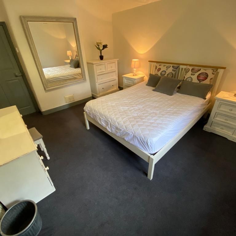 Blakeshall - Photo 1