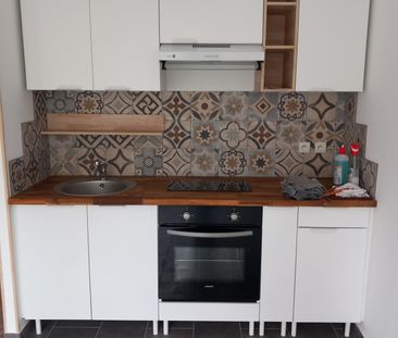 Location Appartement 1 pièce 23m² MARSEILLE 11ème - Photo 1