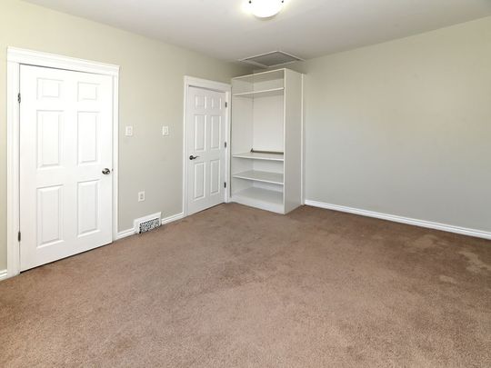For Lease - 355 Bronson Avenue, Ottawa Centre, Ontario - Photo 1