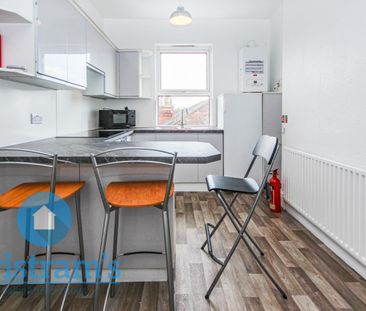 4 bed Apartment for Rent - Photo 6