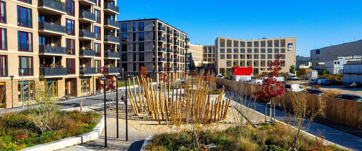 Moderne 2-Zi.-Wohnung am Wasser mit großer Loggia und durchdachtem Grundriss - Foto 1