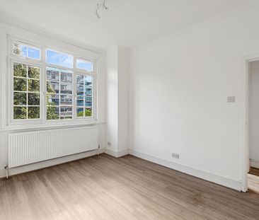 3 bedroom maisonette in Shepherds Bush - Photo 1