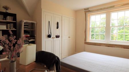3 bedroom flat to rent - Photo 3