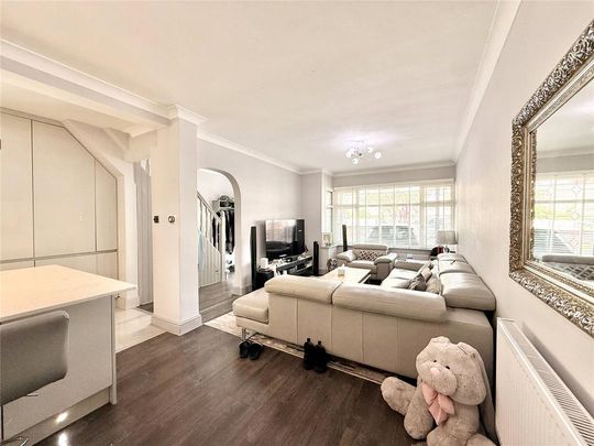 4 bedroom semi-detached house to rent - Photo 1