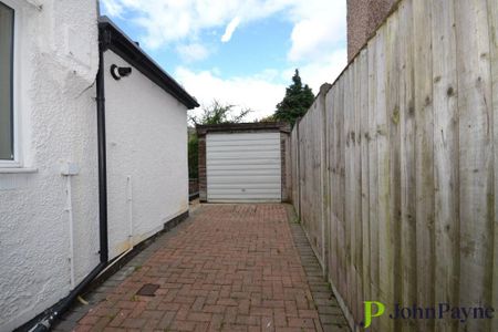 3 bedroom semi-detached house to rent - Photo 4