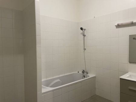 Location maison 5 pièces 110 m² à Saint-Pierre-de-Bœuf (42520) - Photo 5