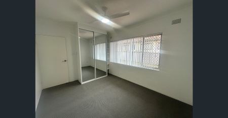 REFURBISHED CITY APARTMENT - Photo 2