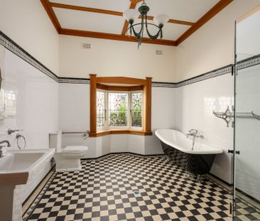 'bay View' - Landmark Waterfront Home - Photo 3