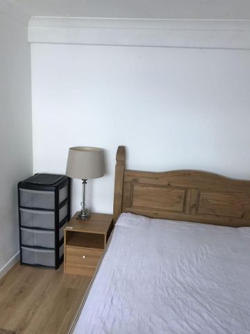 4 bedroom house to rent - Photo 2