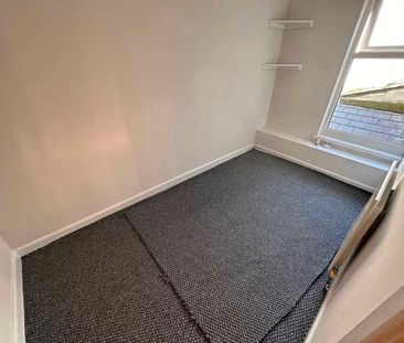 Grosvenor Place, Sebastopol, Pontypool, NP4 - Photo 2