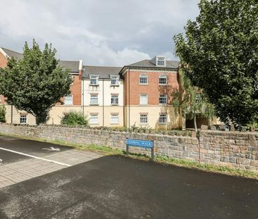 Flat to rent on - Photo 2