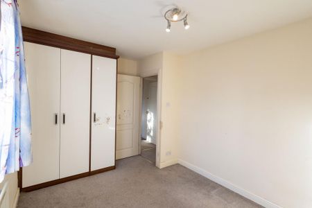 4 bedroom detached house to rent - Photo 5