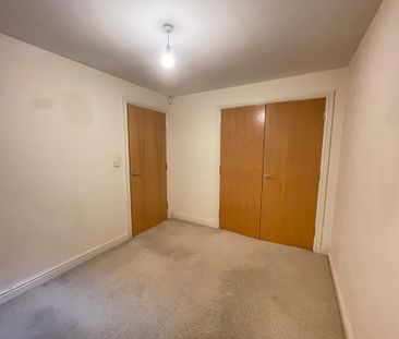 2 bedroom Apartment to let - Photo 2