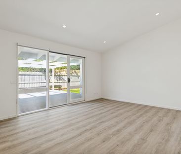 Brand New Living in the Heart of Flinders - Photo 2