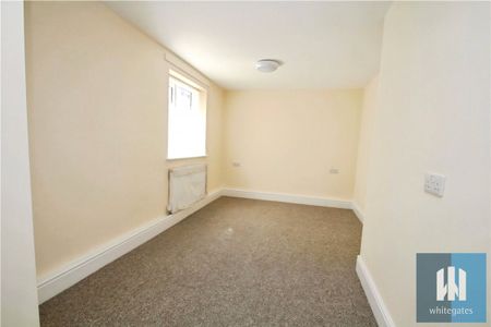 Common Side Farm, New Road, Old Snydale, Pontefract, WF7 - Photo 5