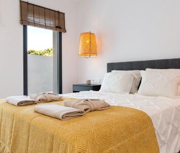 3 bedroom luxury Villa for rent in Nueva Andalucia, Andalusia - Photo 5