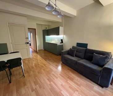 Location Appartement 2 pièces 45m² CARCASSONNE 11000 - Photo 3