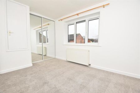 2 bedroom semi-detached house to rent - Photo 5