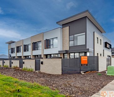 1/2 Mary Street, Googong NSW 2620 - Townhouse For Rent | Domain - Photo 5