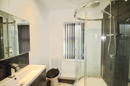 2 bedroom semi-detached house to rent - Photo 5