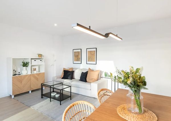 Carrer de Pi i Margall, Badalona, Catalonia 08912