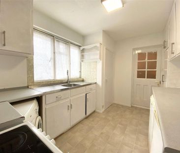 3 bedroom bungalow to rent - Photo 4