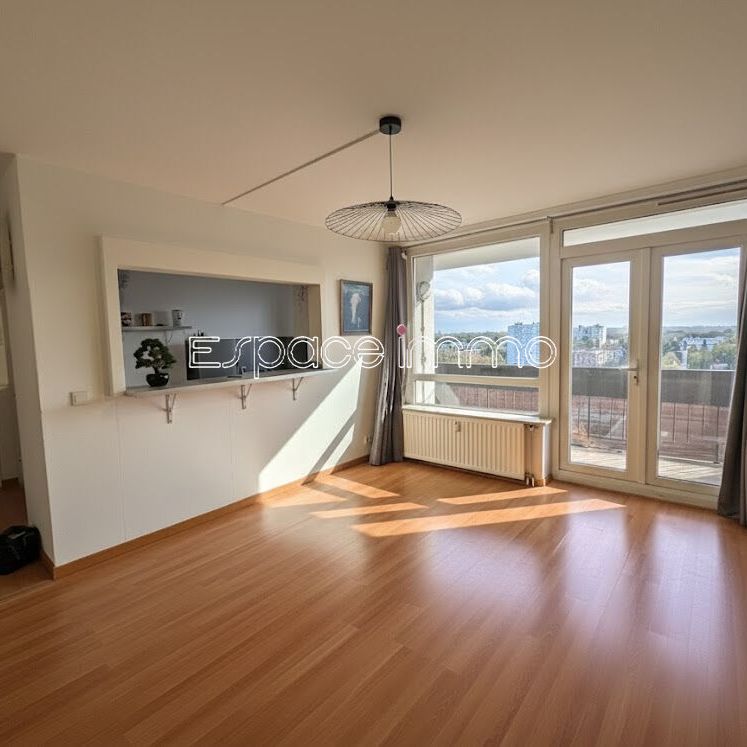 Location Appartement 3 pièces 54m² MONT ST AIGNAN 76130 - Photo 1