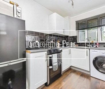 Elder Close, Guildford - Photo 1