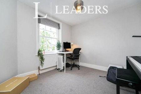 3 bedroom semi-detached house to rent - Photo 4