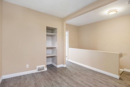 For Lease - 256 Park Park Unit# 2, Vanier and Kingsview Park, Ontario - Photo 5