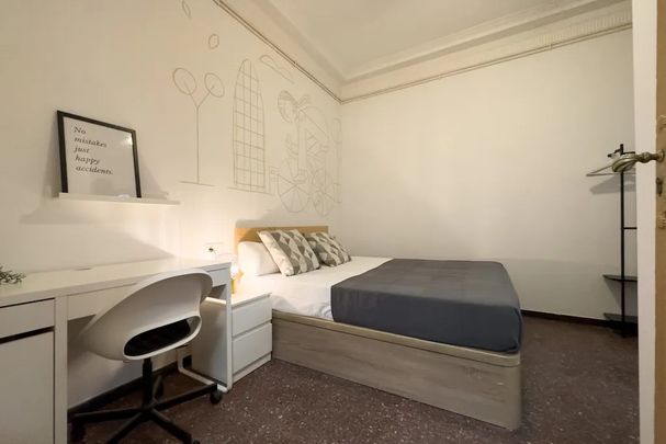 Carrer de Jonqueres, Barcelona, Catalonia 08003 - Photo 1