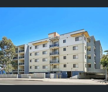🏠 CONVENIENT LOCATION | 2 BEDROOM APARTMENT - Photo 4
