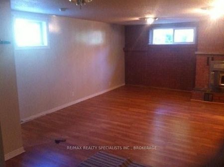 For Lease - 23 Tunbridge Crescent, Toronto, Ontario - Photo 2