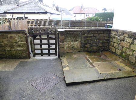 2 bedroom terraced house to rent - Photo 3