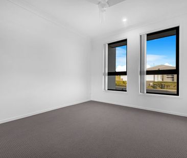 Stunning 4 Bedroom Home in Nikenbah - Photo 6