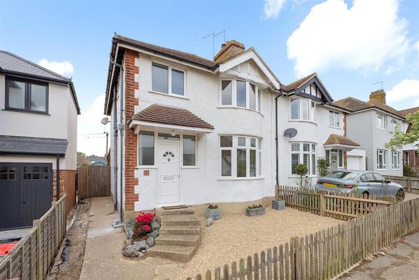 3 bedroom semi-detached house to rent - Photo 1