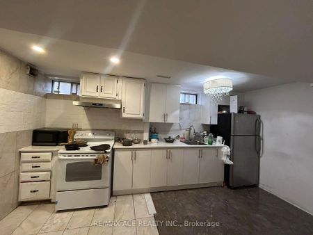 161 Heale Avenue #BSMT - Photo 2