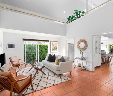 Executive 4 Bedroom Family Home - Photo 1