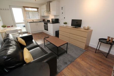 Parkstone Heights, Lower Parkstone - Photo 2