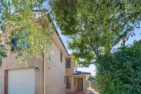 Modern 4-Bedroom Duplex in a Prime Miranda Location - Spacious, Stylish & Family-Friendly - Photo 5