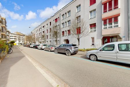 Zentrale Wohnung mit Gartensitzplatz - Foto 2