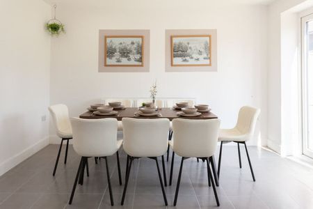 Brinnington Road - Photo 3