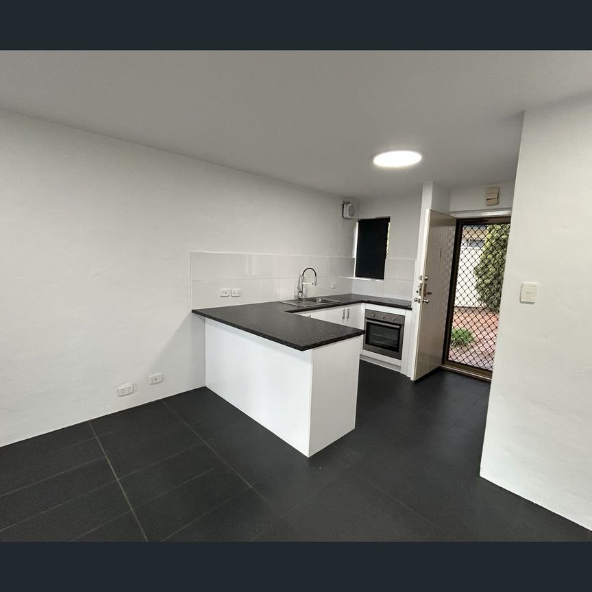 1/32 Garland Street, Victoria Park, WA 6100 - Photo 1