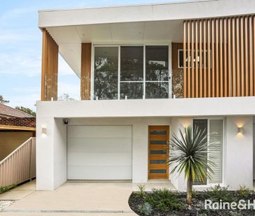 Family Home in a Tightknit Cul-de-sac - Photo 5