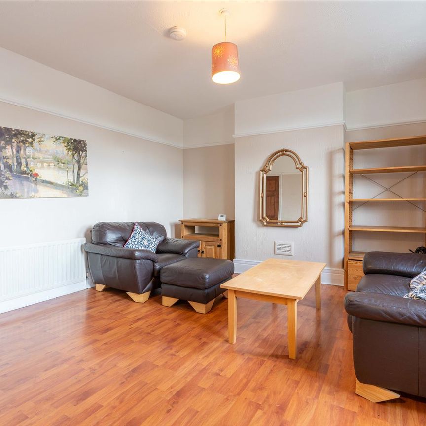 3 bed apartment to rent in Kenton Road, Newcastle Upon Tyne, NE3 - Photo 1