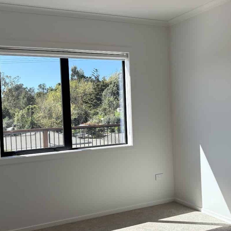 Brand new Living - Photo 1