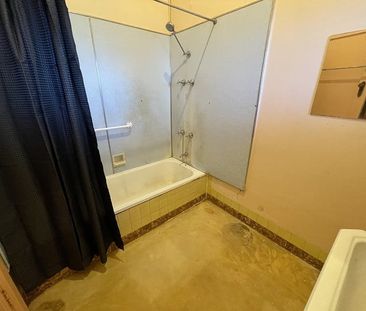 Charming 3-Bedroom Home - Photo 6